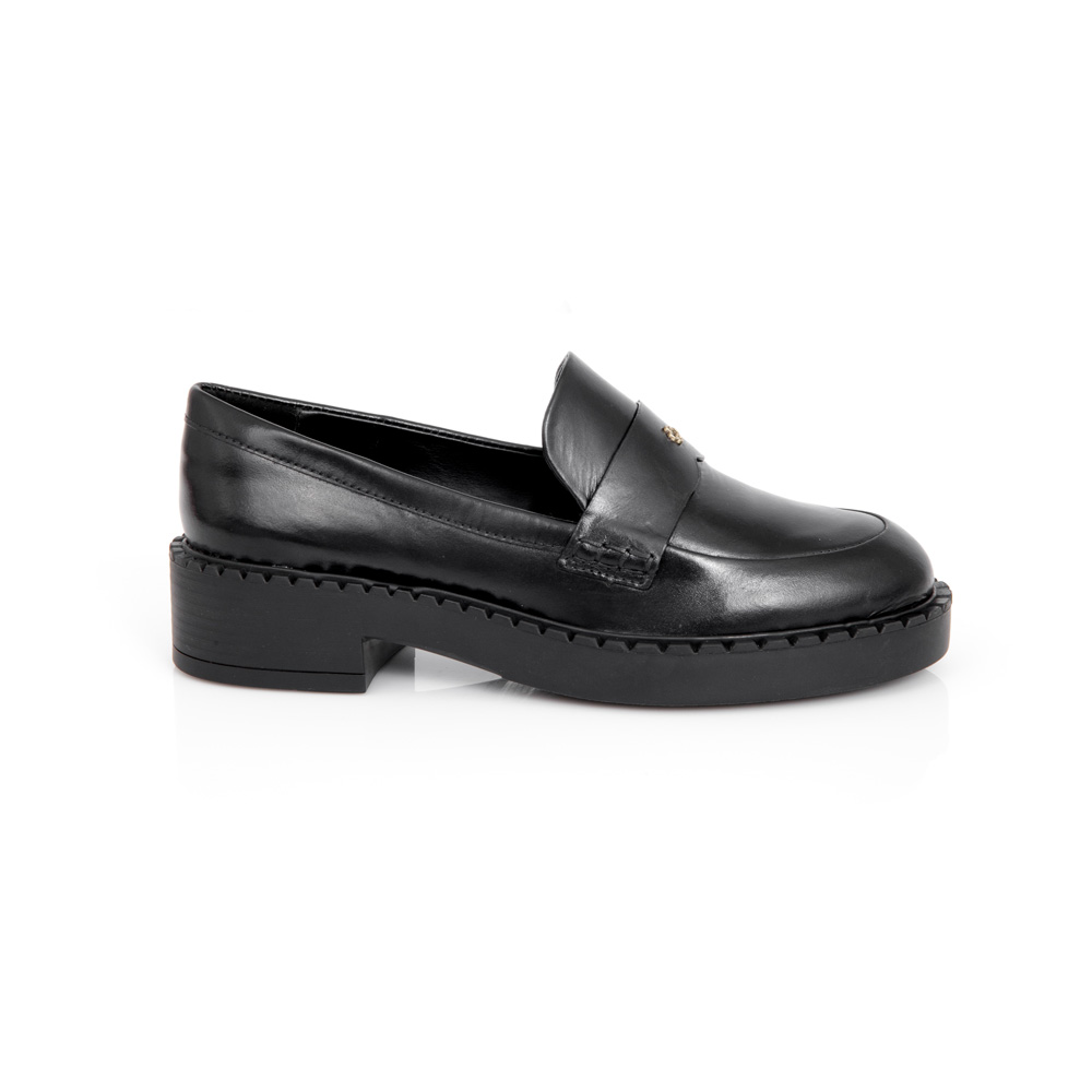 LOAFER MOCASSIM PRETO DE COURO SALTO BAIXO image number 0